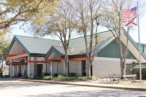 land o lakes community center.